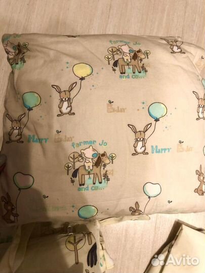 Бортики и комплект постельного белья