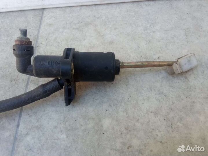 Цилиндр сцепления главный Volkswagen Jetta 4 1J172