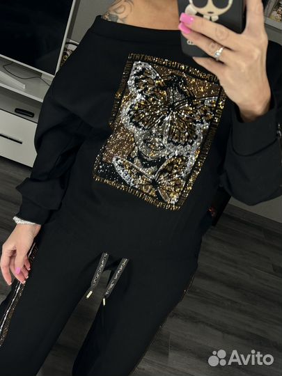 Костюм женский