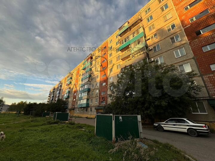 3-к. квартира, 60 м², 1/9 эт.