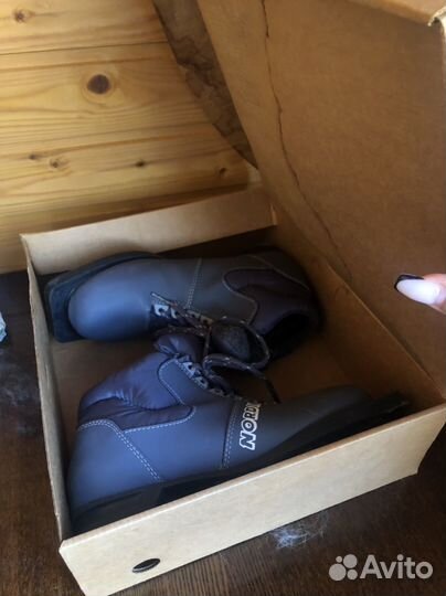 Лыжные ботинки