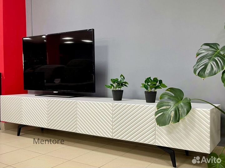 Тумба тв Bravo на опорах