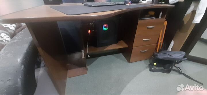 Компьютерный стол бу