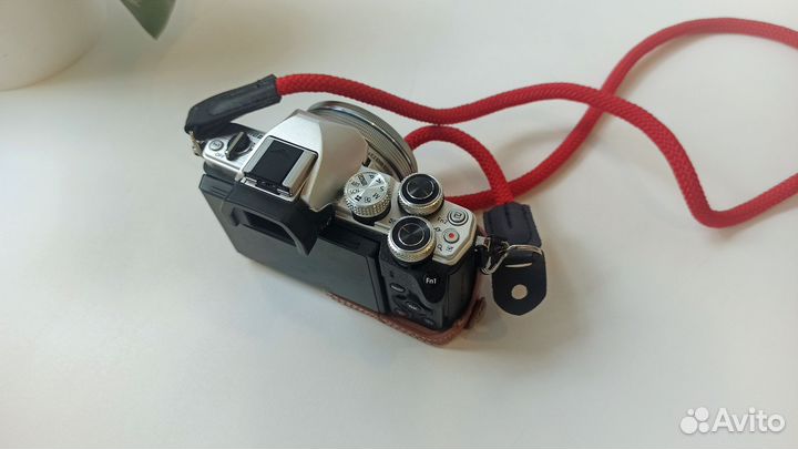 Olympus OM-D E-M10 Mark II