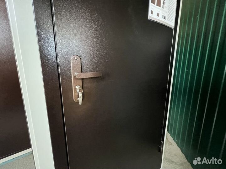 Дверь входная металлическая