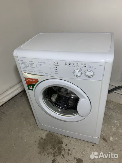 Стиральная машина indesit 5кг