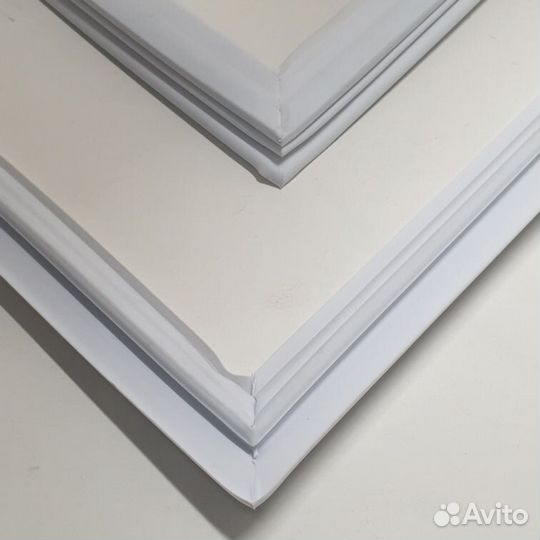 Уплотнитель двери (резина) холодильной камеры Inde