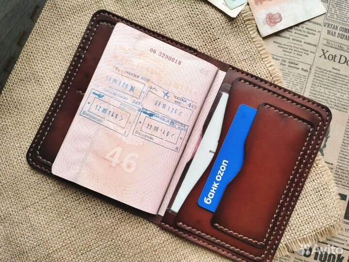 Кожаная обложка на паспорт