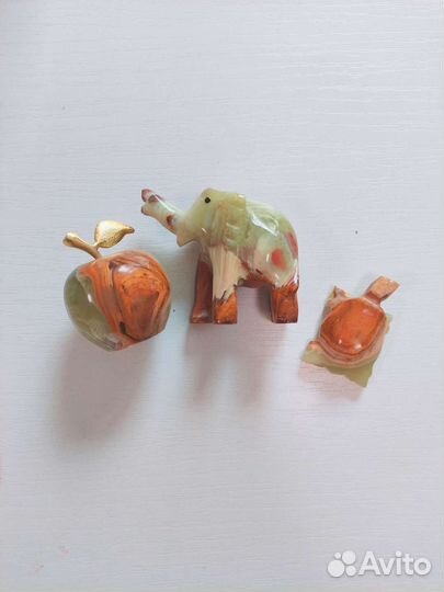 Фигурки из оникса