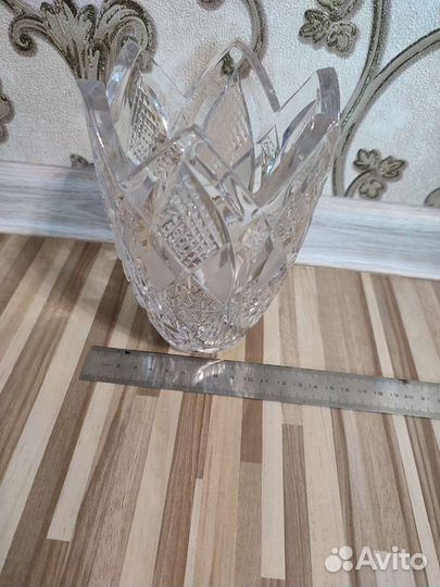 Ваза хрустальная для цветов
