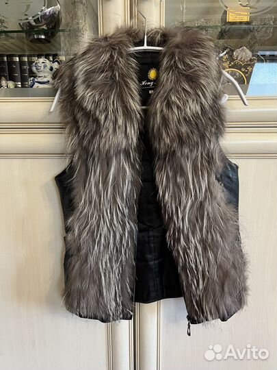 Меховая жилетка песец