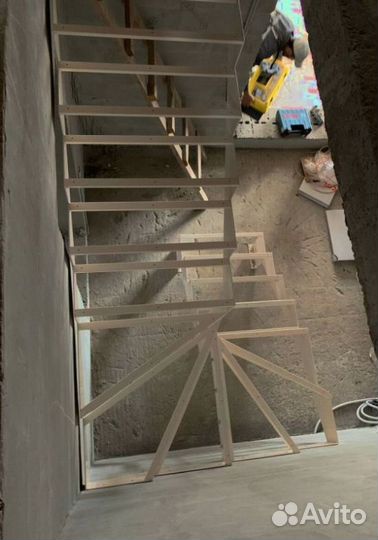 Лестницы на металлокаркасе