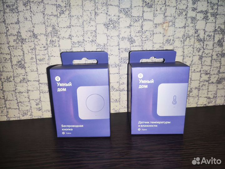 Датчик температуры, влажности и кнопка от Яндекс