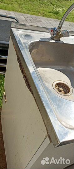 Кухонная мойка с тумбой со смесителем бу