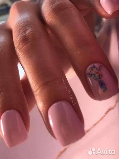 Маникюр и педикюр