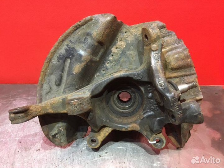 Кулак передний левый Bmw X5 E53 M57D30 2003