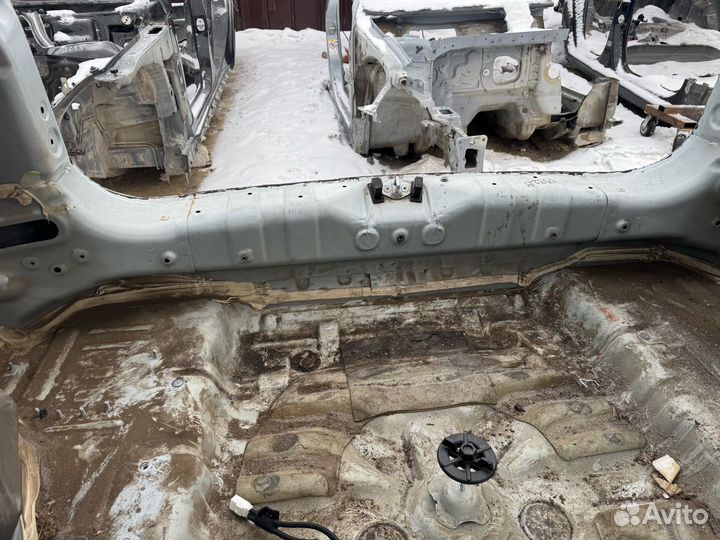 Задняя рамка кузова Kia Sportage 3 рест