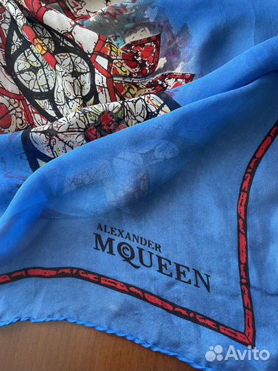 Шелковый платок Alexander McQueen