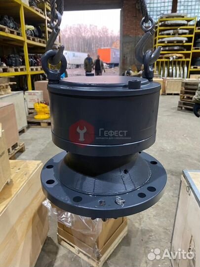 Поворотный редуктор Hitachi ZX180LC 9196963