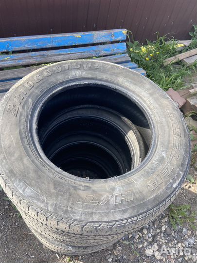 Bridgestone Dueler H/T 684III 245/65 R17