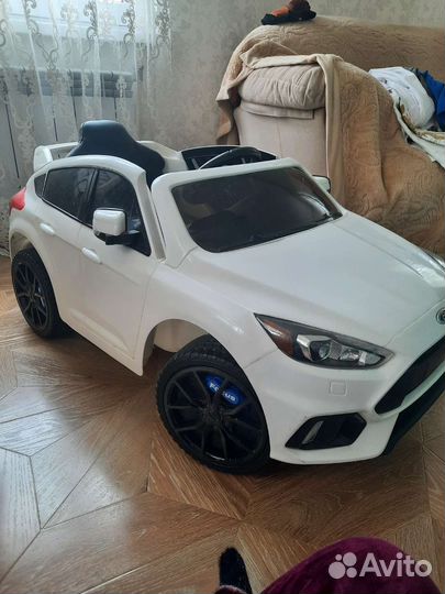 Детский электромобиль новый