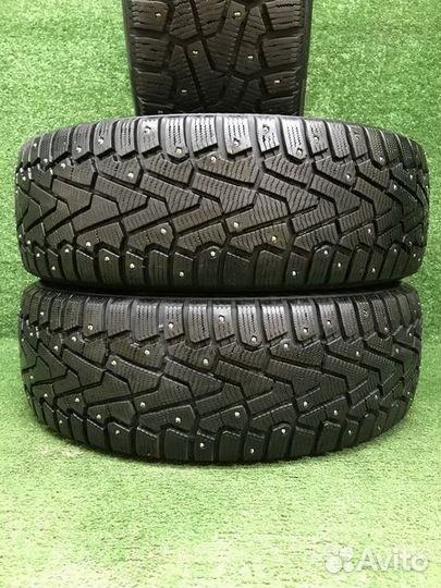 Pirelli Ice Zero 215/65 R16 102T