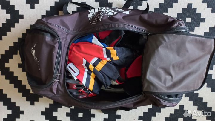 Хоккейный баул на колесах большой