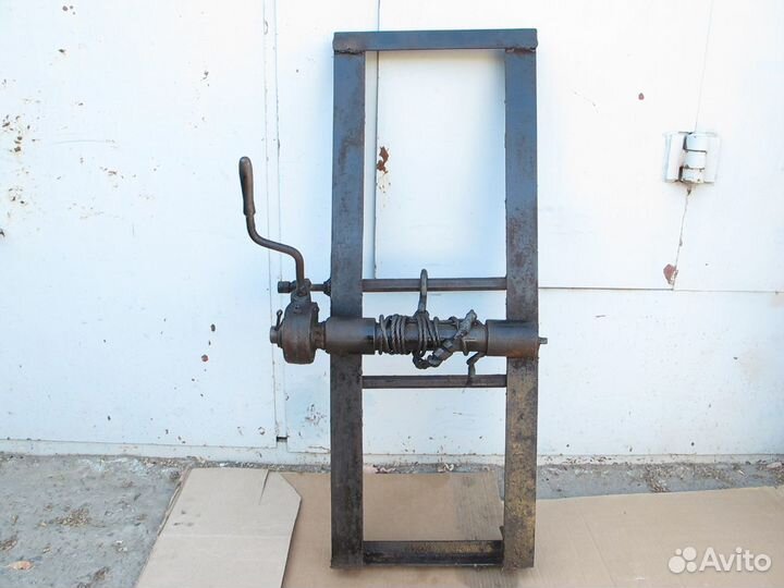 Съёмник кпп грузовых авто с лебёдкой