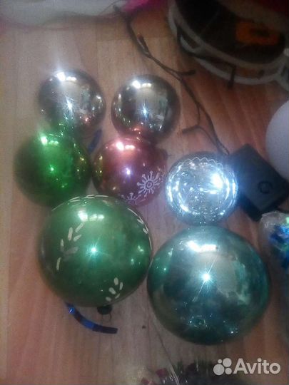 Новогодние игрушки