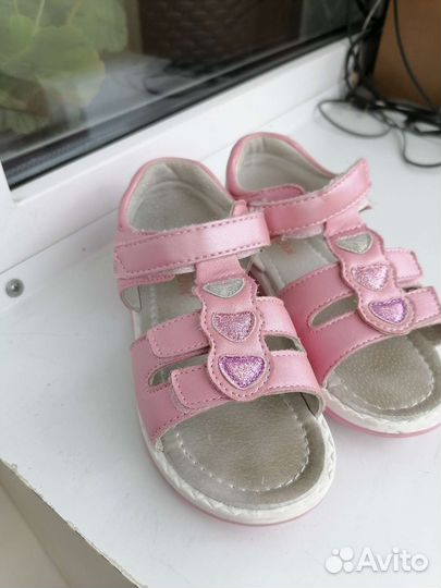 Сандалии для девочки 28