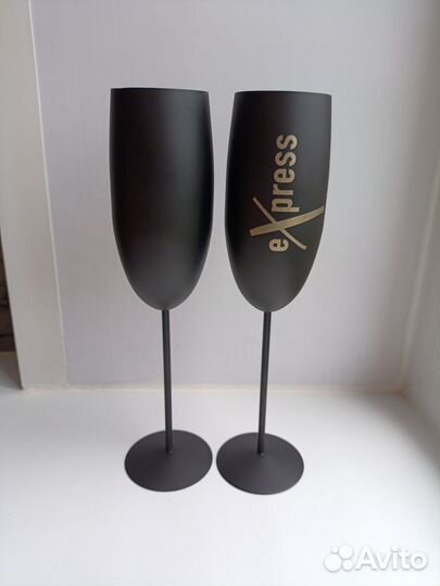 Новые бокалы для шампанского метал черные 2 шт