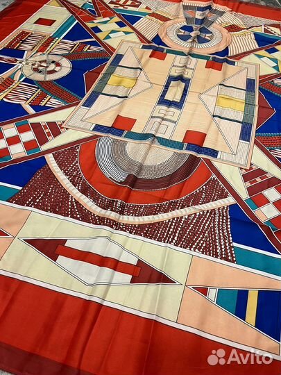 Платок шелковый большой Hermes красный