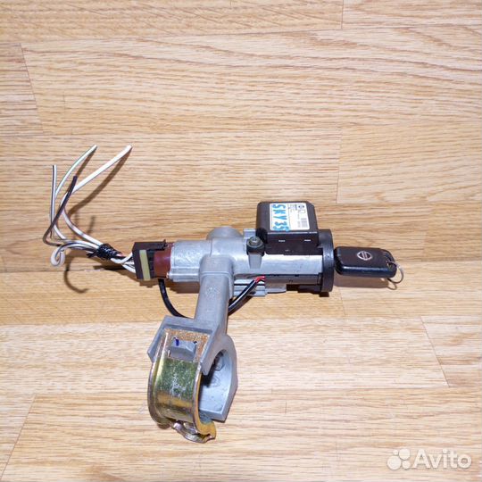 Замок зажигания Nissan Skyline V35