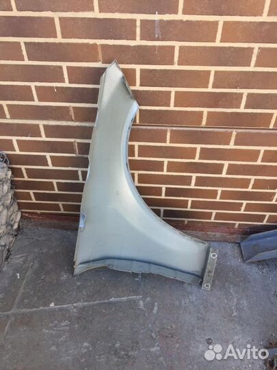 Крыло левое от Мерседес w204