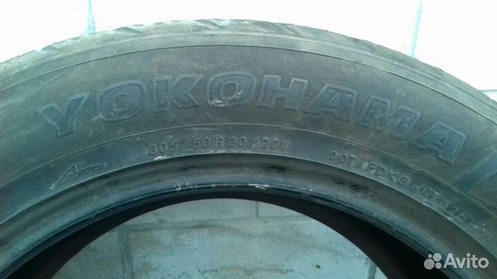 Yokohama Parada Spec-X 305/50 R20 34S