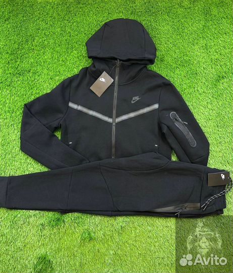 Спортивный костюм Nike Tech Fleece