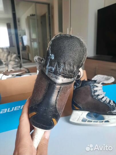 Хоккейные коньки bauer