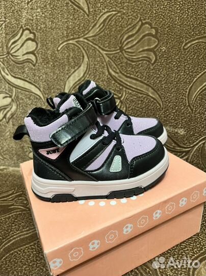 Ботинки для девочки 23