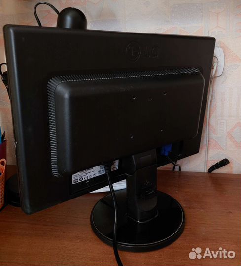 Монитор для компьютера LG flatron W1942S