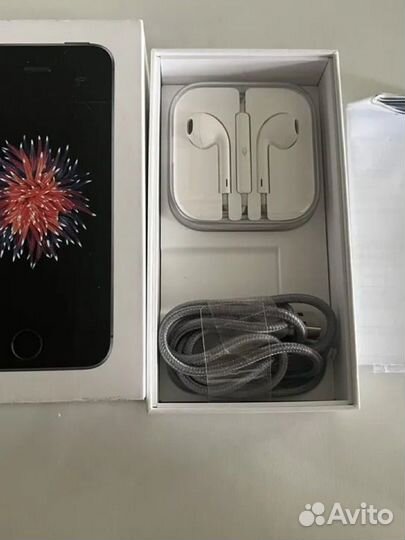 Оригинальные наушник EarPods с разъемом 3,5 мм