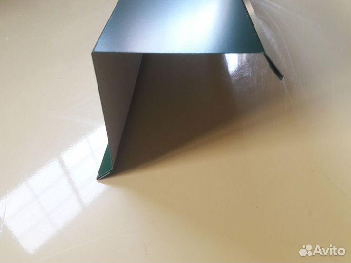 Планка торцевая для черепицы 20*95*95*20 RAL 6005