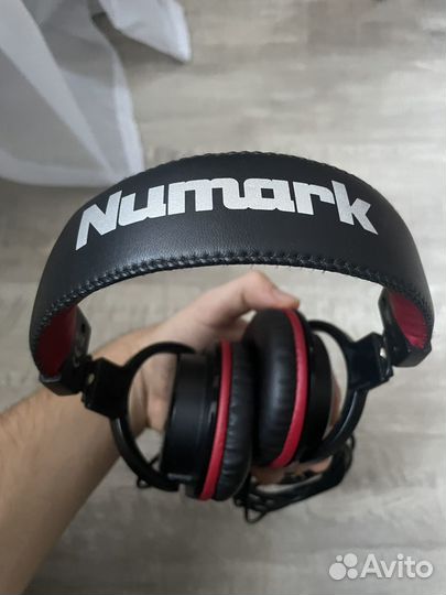 Наушники Numark HF175