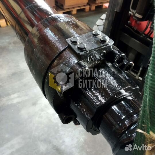 Гидроцилиндр стрелы Caterpillar 324D