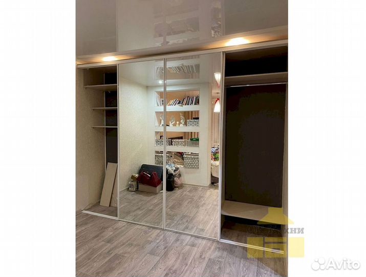 Распашной шкаф