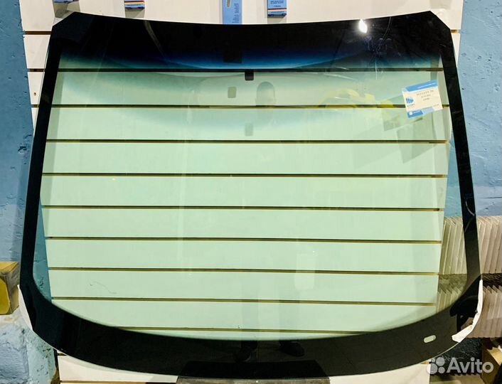 Стекло лобовое на Пежо 206