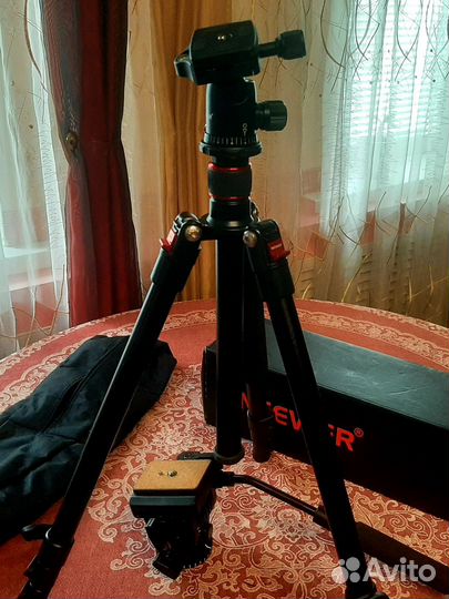 Штатив neewer