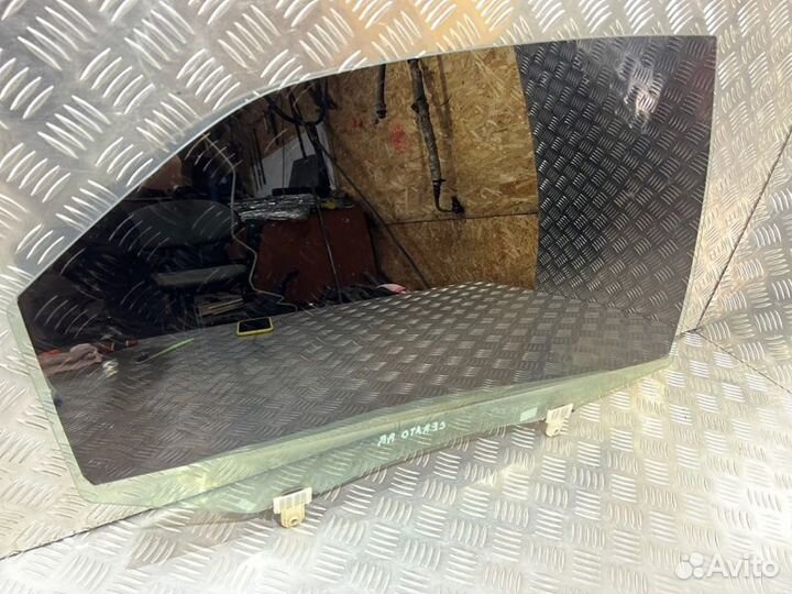 Стекло заднее правое Kia Cerato 2 седан