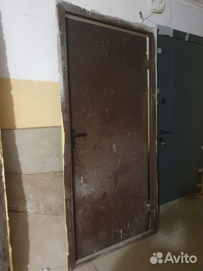 Дверь металлическая