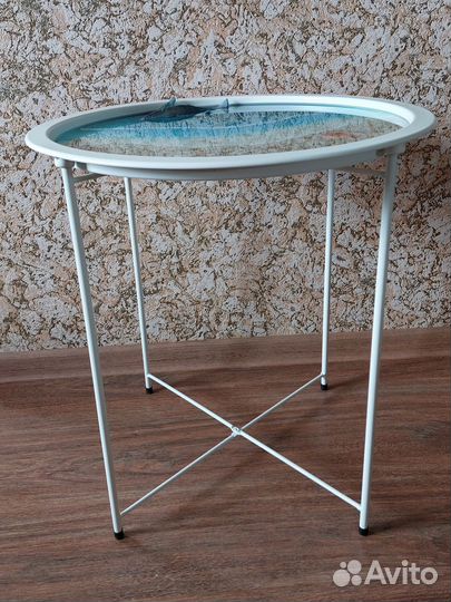 Журнальный столик с эпоксидной смолой