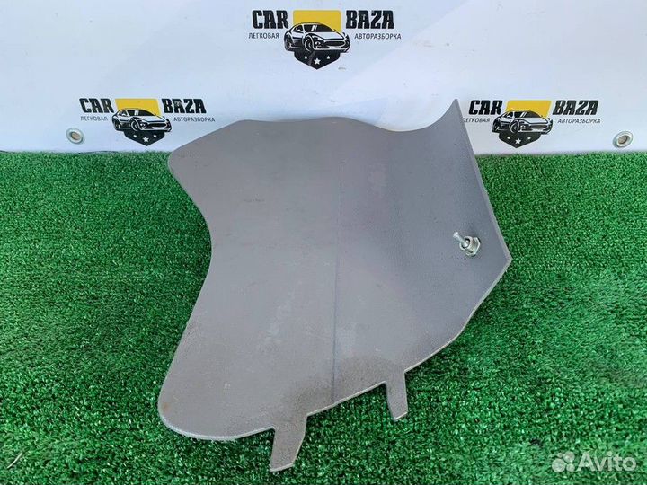 Обшивка центральной консоли боковая